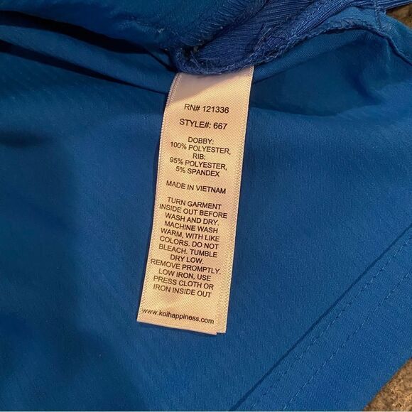 Koi Lite Dobby Scrub Set - Picture 8 of 13